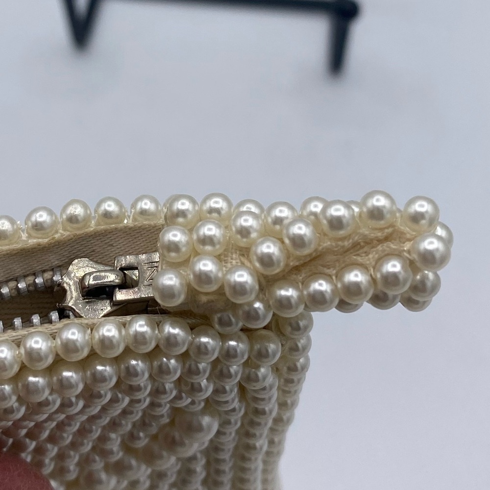 Vintage Cream Faux pearl Beaded Clutch/Purse Made In Japan iPhone 11 Fits in bag - Picture 9 of 11